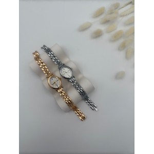 Gold Metal Oval Çerçeve Saat